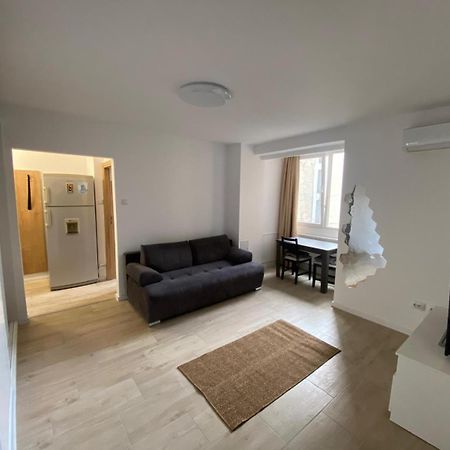 Apartament Universitate Apartman Bukarest Kültér fotó