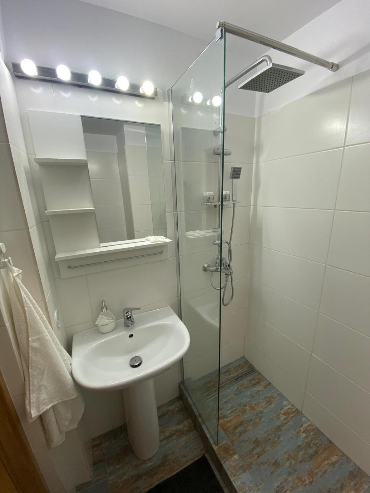 Apartament Universitate Apartman Bukarest Kültér fotó